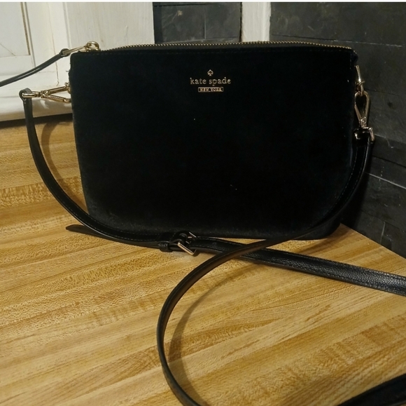 kate spade Handbags - Kate Spade Elegant Black Crossbody Bag Like new